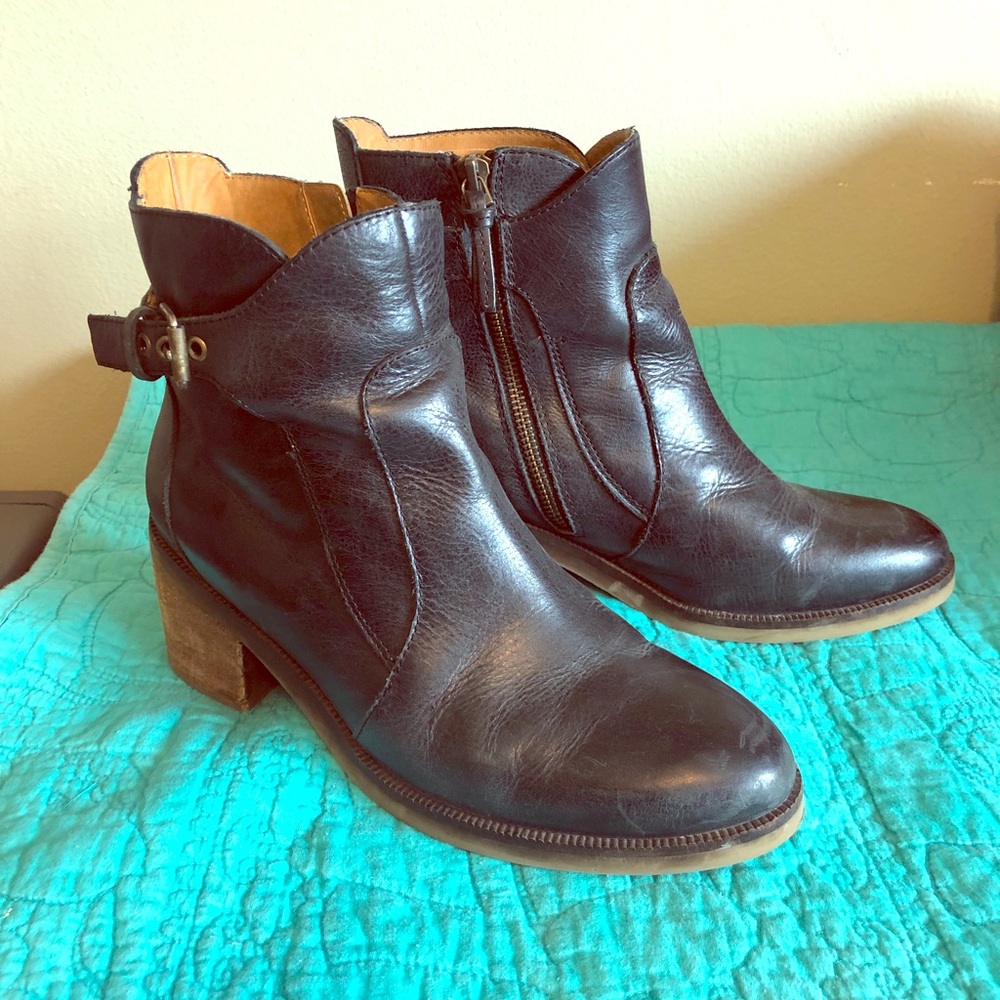 Látigo Maiden Black Leather Ankle Boots, 7.5M